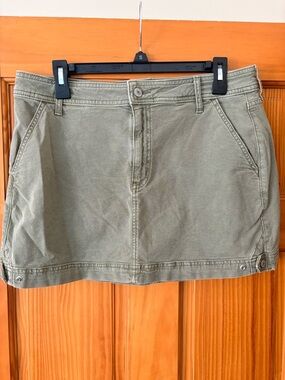 American Eagle Olive Green Stretch Mini Skirt
